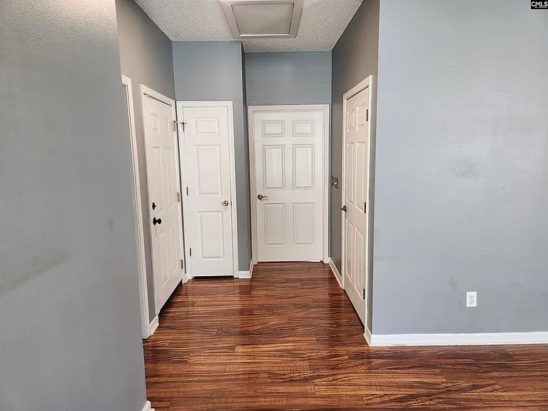 1 Willow Hurst Ct — Photo 2