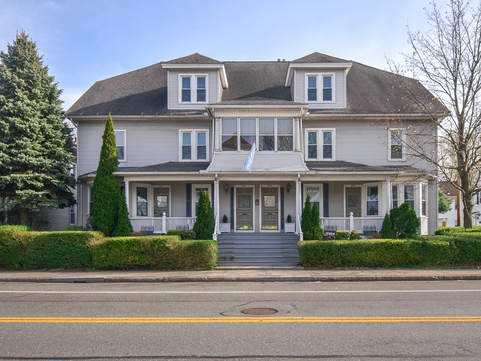 3 bed, 1.5 bath, 2050 sqft, $1,750 — Photo 1