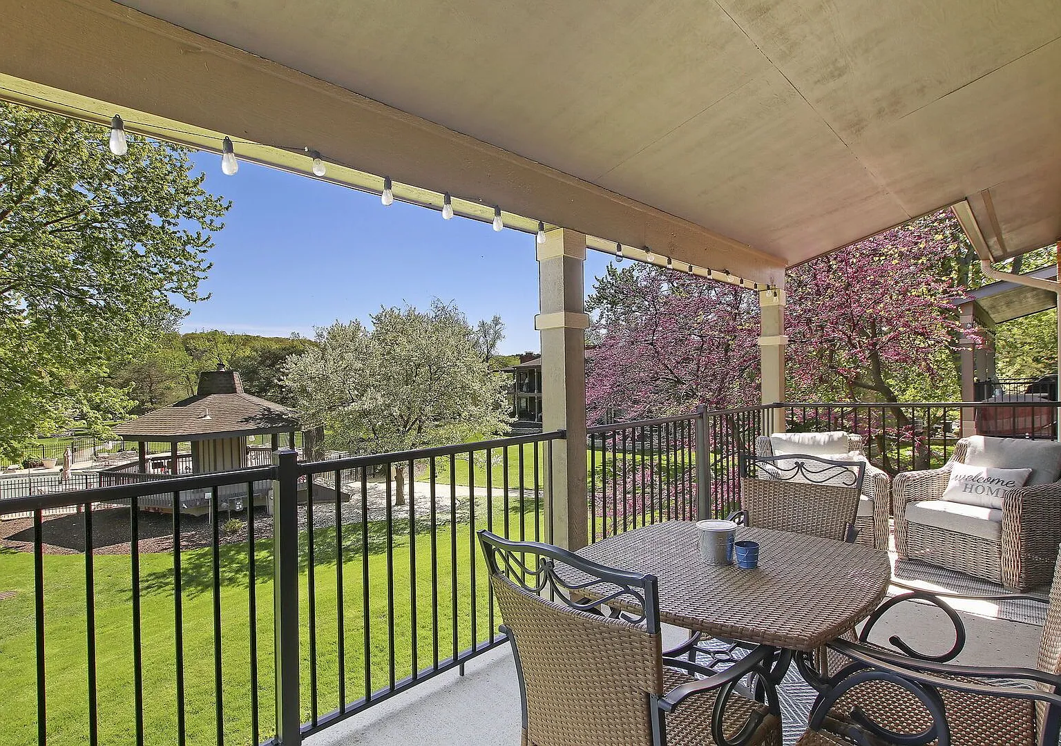 Luxury Abbey Villa Near Lake Geneva Available for Monthly & Mid-Term Rentals — Photo 4