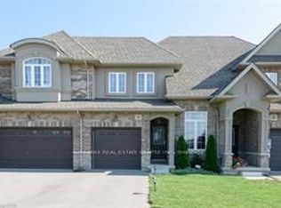 28 Madonna Dr, Hamilton, ON L9B 0H1