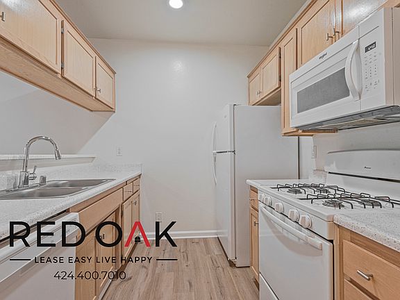 3rd image of 11225 Morrison St #216