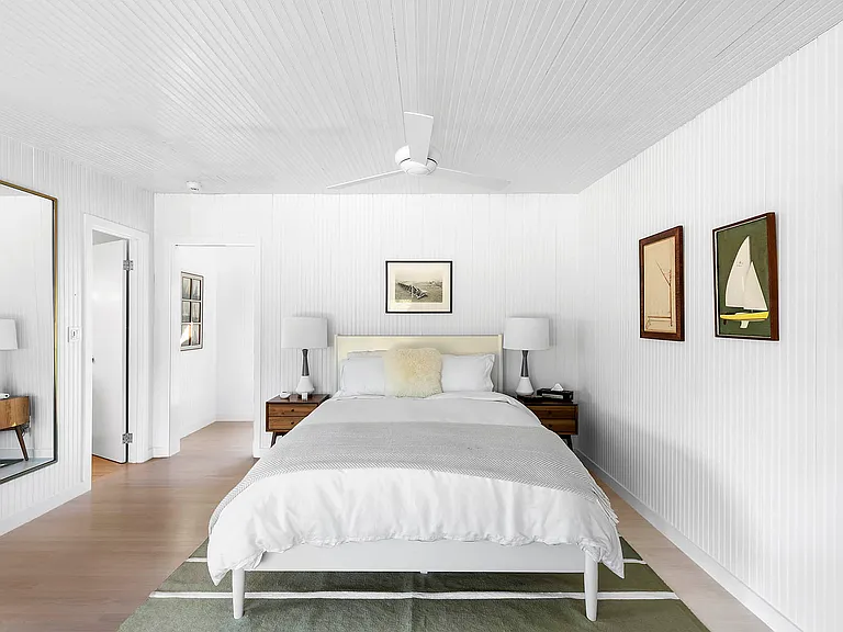 380 Old Montauk Hwy — Photo 11