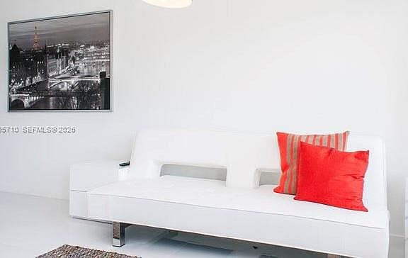 5th image of 801 15th St APT 208