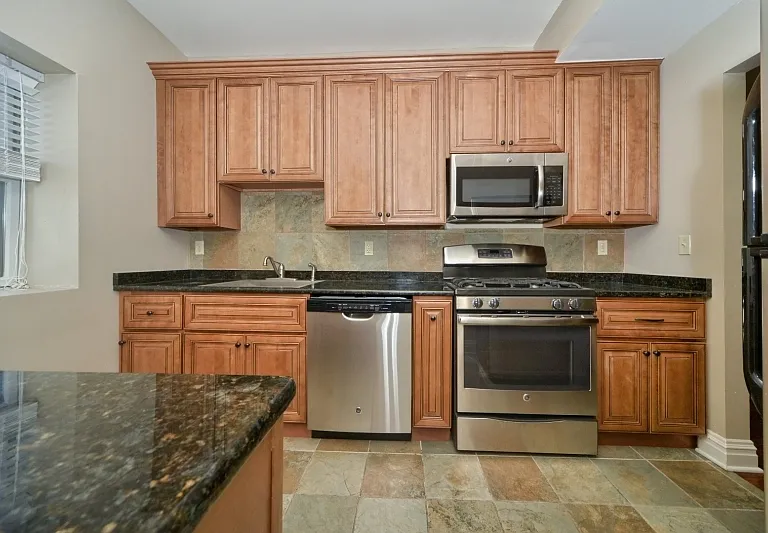 28 W Main St #2D — Photo 2