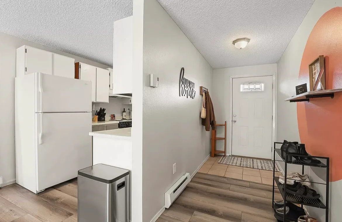 2 bed, 986 sqft, $1,350 — Photo 4
