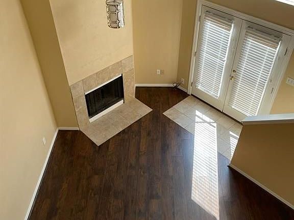 3rd image of 10855 Meadowglen Ln