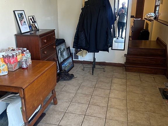 4th image of 225 Westminster Rd