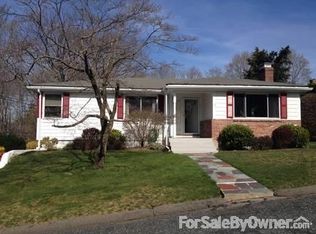 15 Hill St, Needham Heights, MA 02494