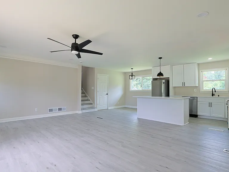 1295 Morrow Rd — Photo 8