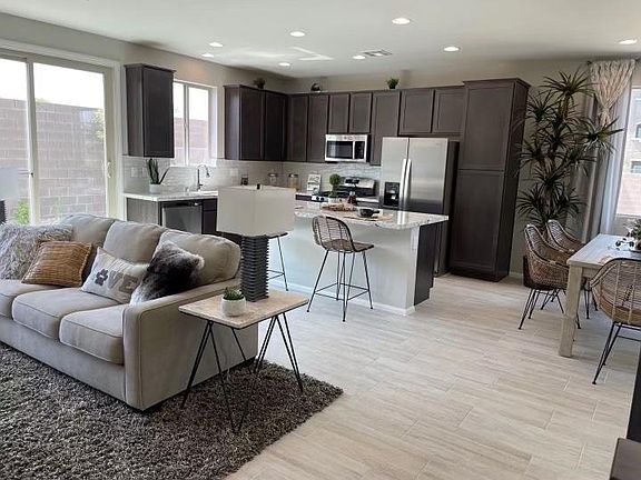 5th image of 5828 Sonia Rose Ln
