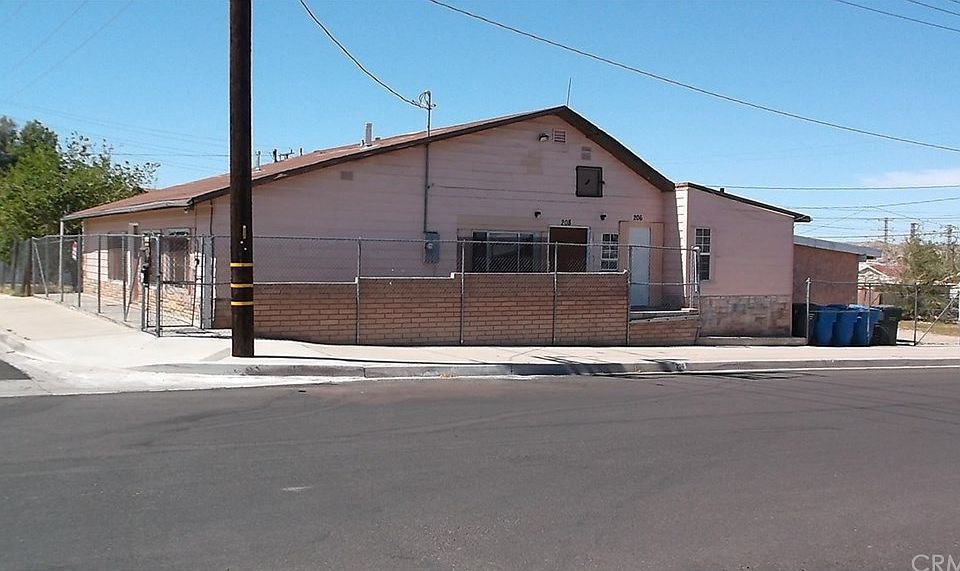 1st image of 206 N 6th Ave