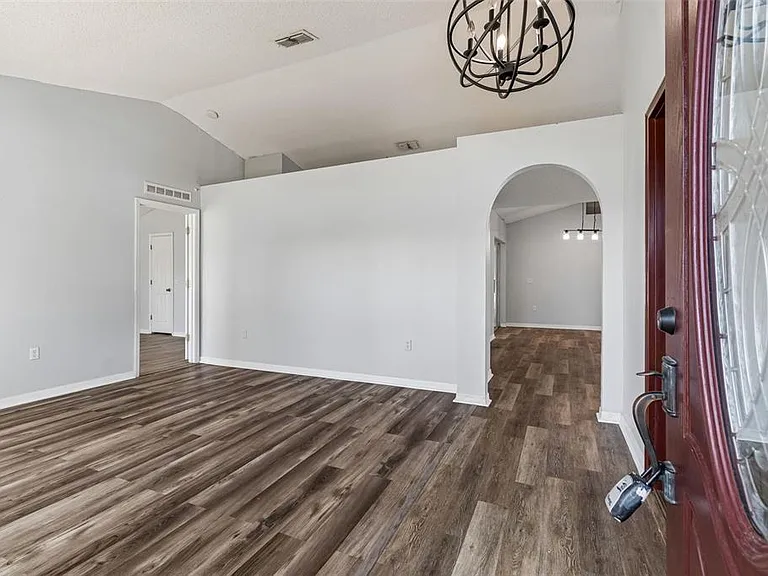 11067 Monarch St — Photo 2