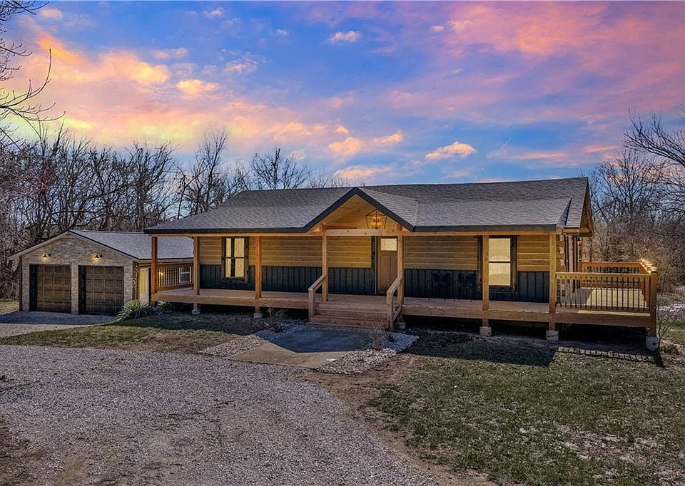 1st image of 1101 NW 700th Rd