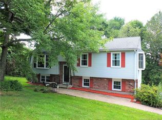 3 Peach Hill Dr, Wallingford, CT 06492