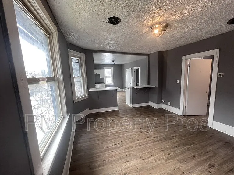 2945 N 23rd St — Photo 34