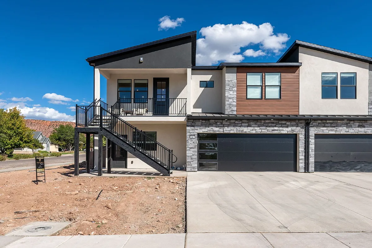 Building Photo - 597 S 75 E