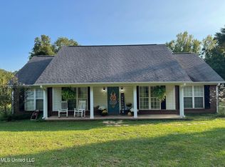 919 Saw Mill Rd, Potts Camp, MS 38659