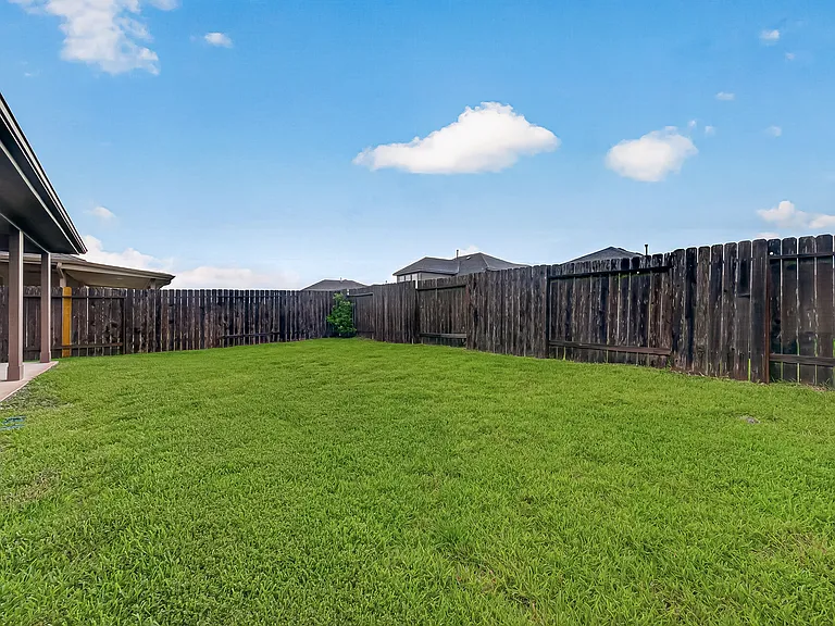 18326 Arcola Bay Ln — Photo 44