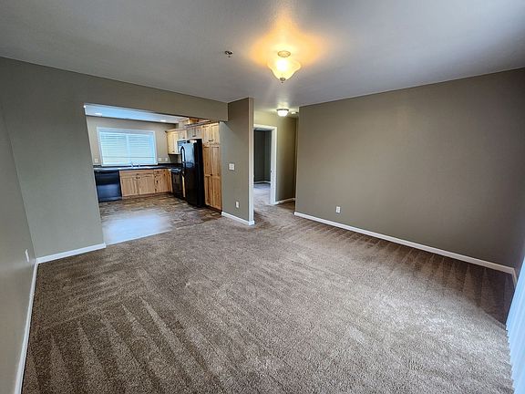 4th image of 305 W Mary St #203B