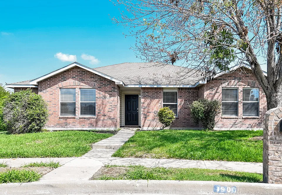 1900 Melrose Ln