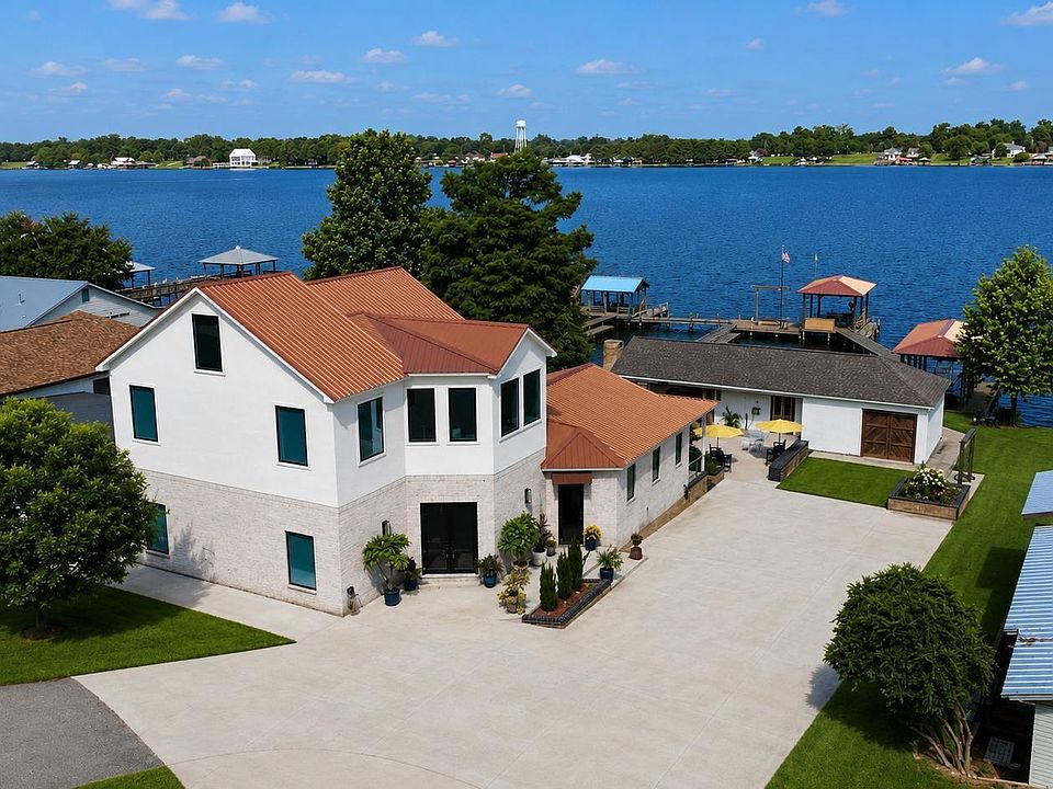 1st image of 8693 Island Rd