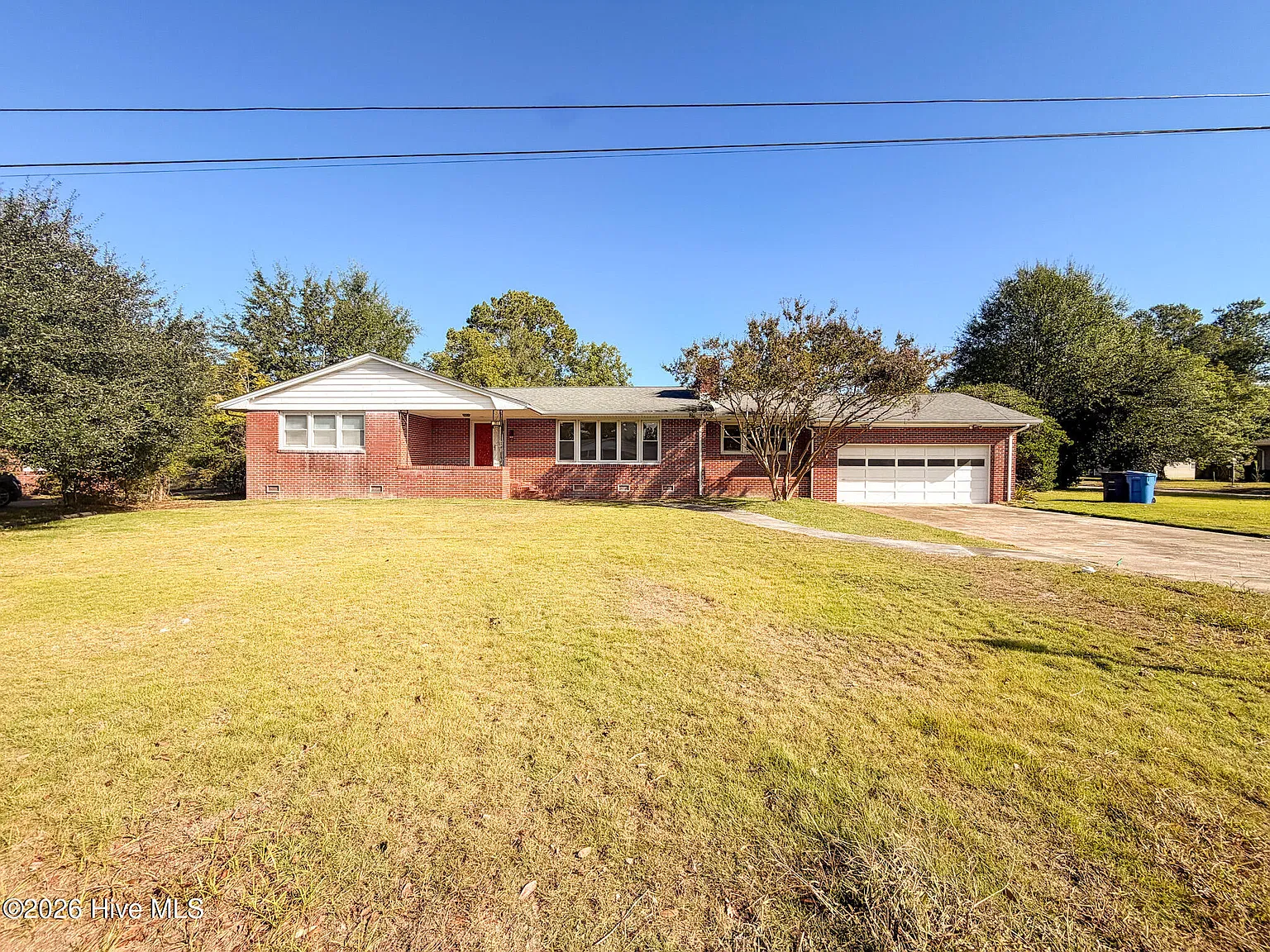 3 bed, 2.5 bath, $1,800 — Photo 2