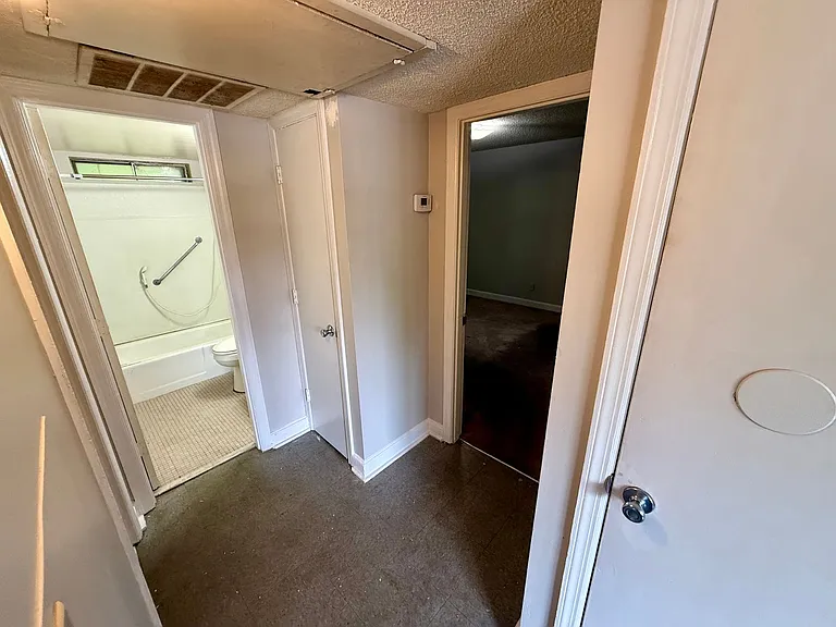 11 Loring Dr #3 — Photo 6