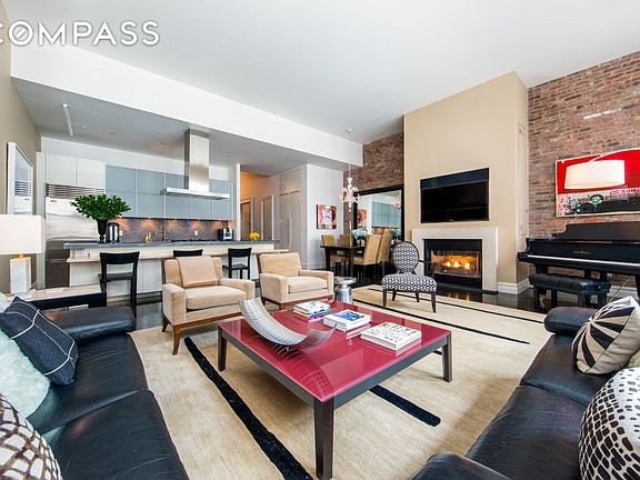 2nd image of 109 Greene St APT 5B