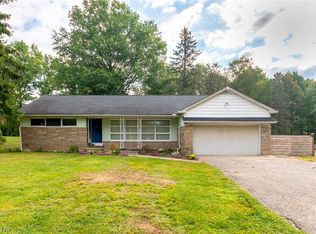 7829 Walton Rd, Walton Hills, OH 44146