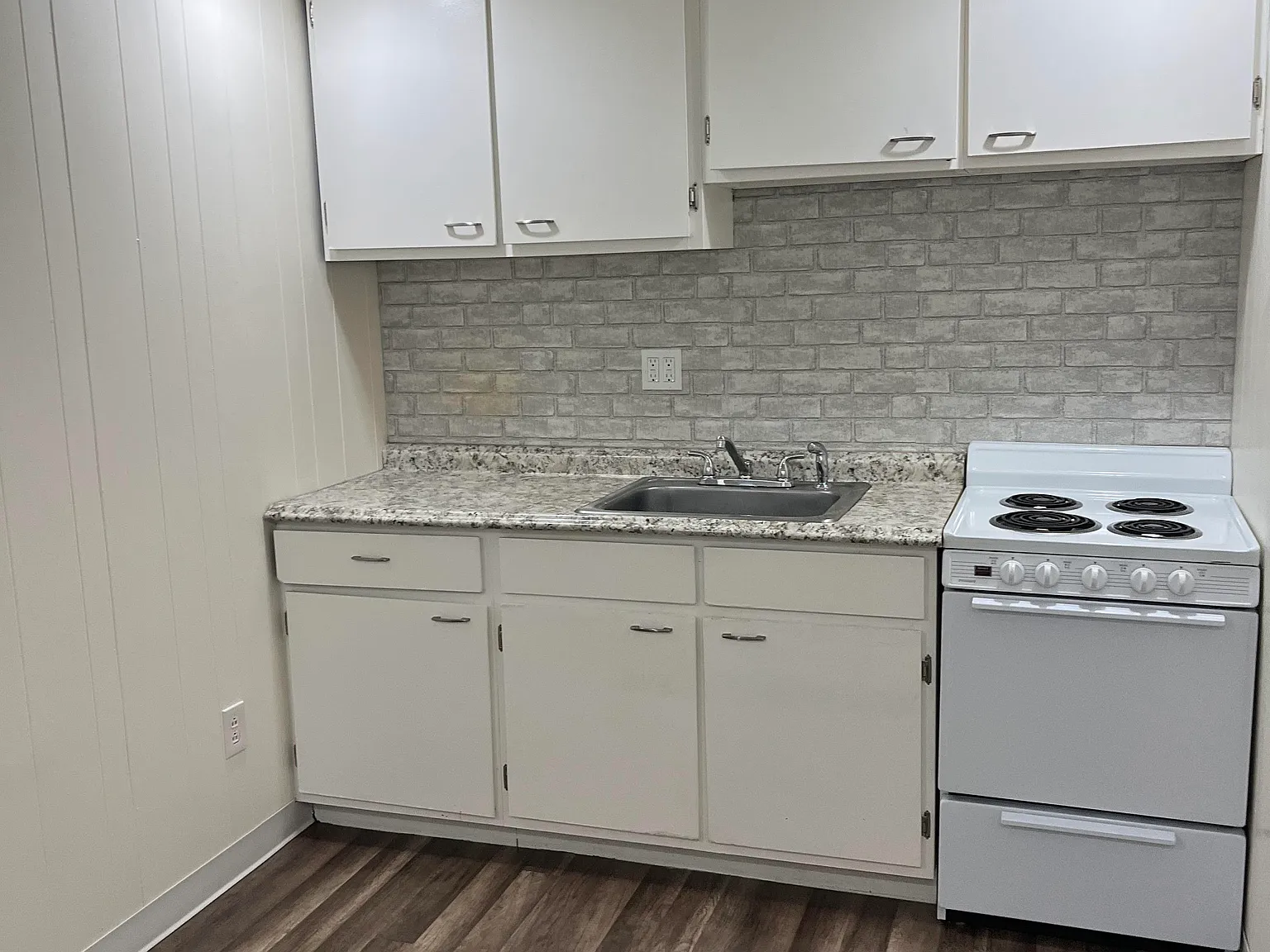 40 Catharine Street — Photo 3
