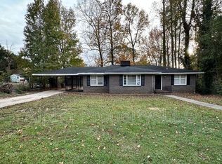 4 Brownwood Dr, Greenville, SC 29611