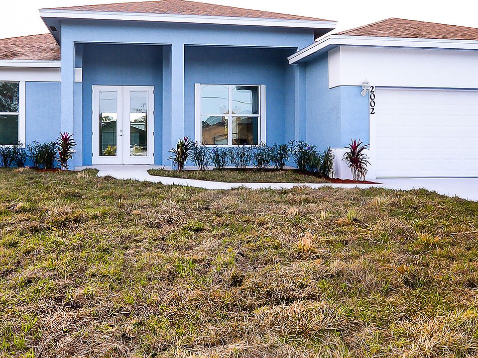 1st image of 2002 SE Buttonwood Drive SE