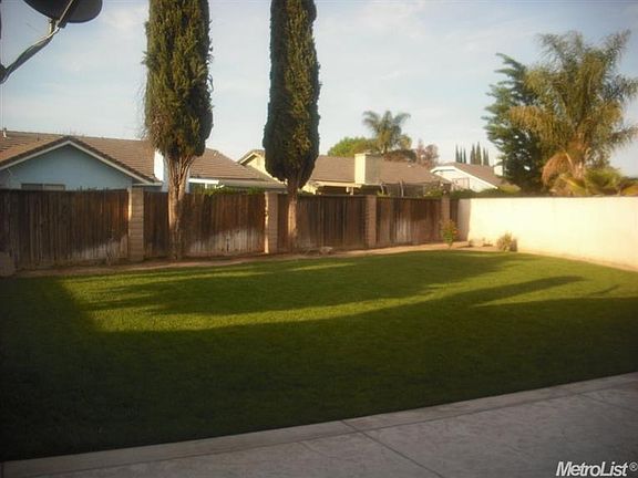 3rd image of 3321 Perisburg Ln