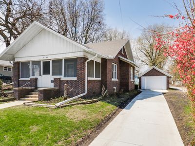 1008 N Clinton St, Bloomington, IL, 61701