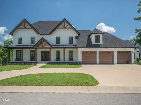 209 Timber Trail Dr, Joplin, MO 64804