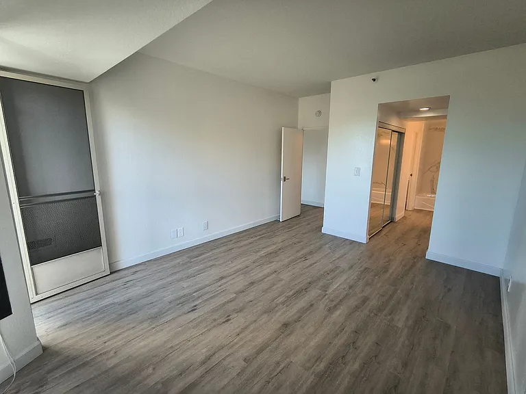 6363 Christie Ave #324 — Photo 21