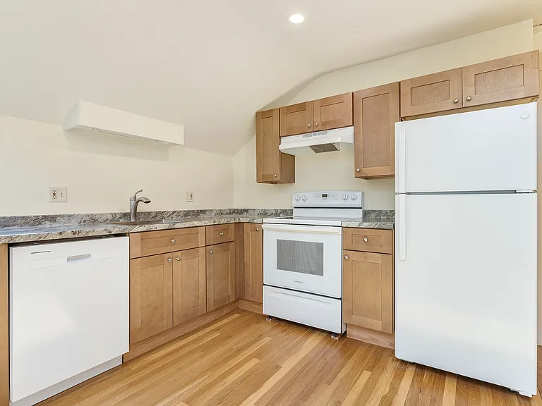 156 Danforth St #3 — Photo 20
