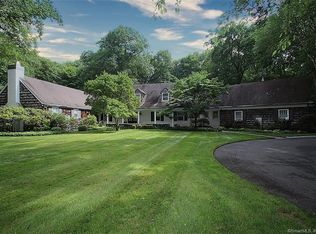 6 Ox Bow Ln, Woodbridge, CT 06525