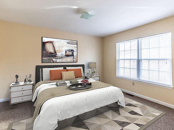 4th image of 788 Ashworth Ln #700