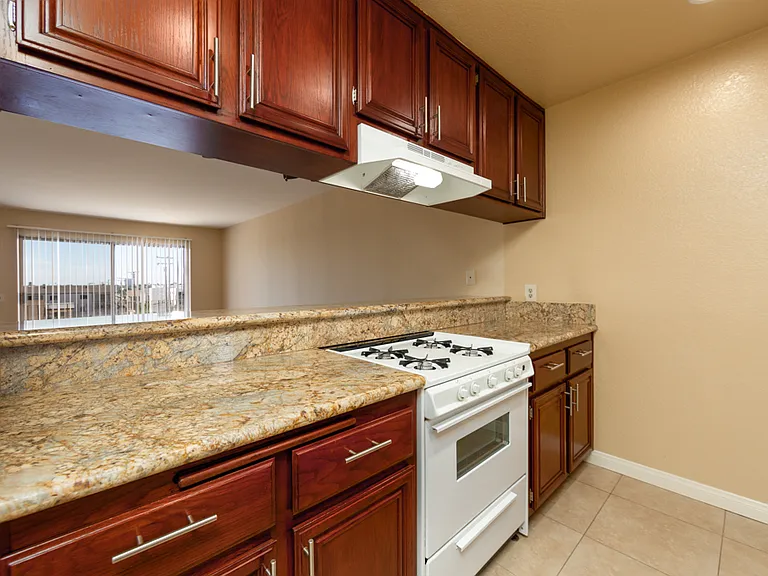 1635 Obispo Ave #A — Photo 4