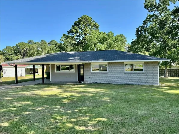 1801 Tuminello Dr, Pineville, LA 71360