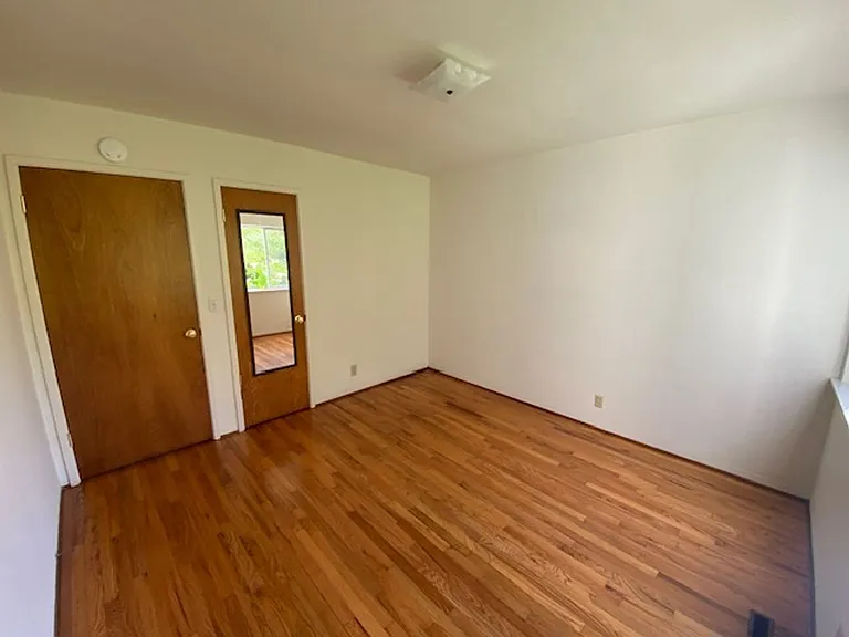 1051 Shell Ave — Photo 16