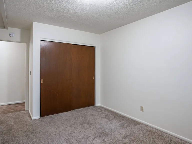 Fargo, ND Park Terrace Apartments | 21C | Bedroom