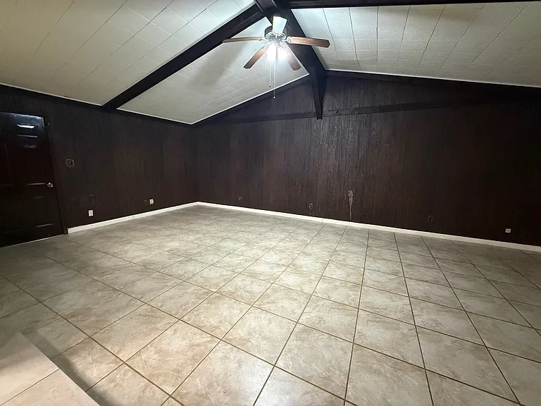 114 Brockton Dr — Photo 8