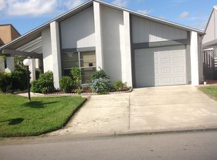 9753 Maplecrest Cir, Lehigh Acres, FL 33936