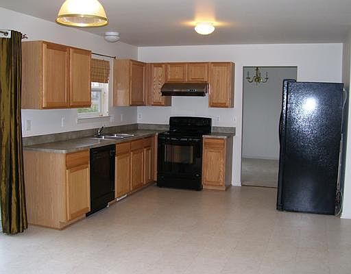 5th image of 4303 Center Valley Dr