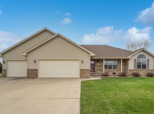 1851 Misty Moon Way, De Pere, WI 54115
