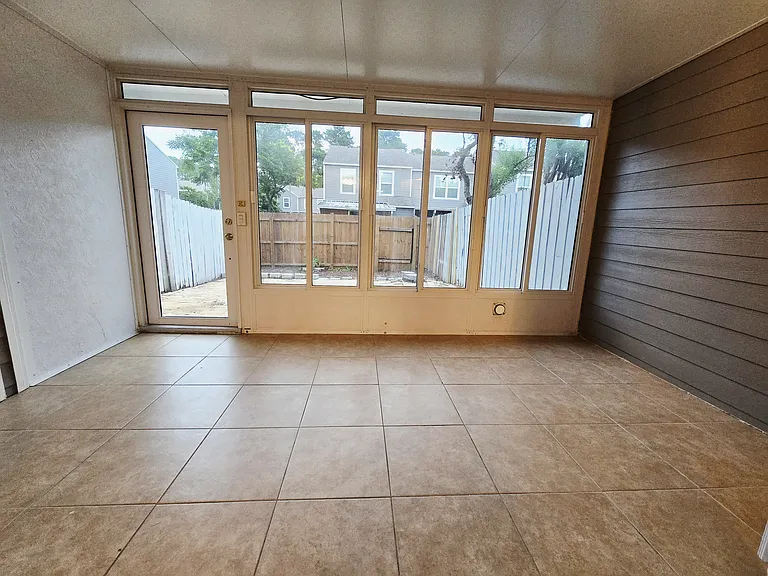 4526 Brook Hollow Cir — Photo 7
