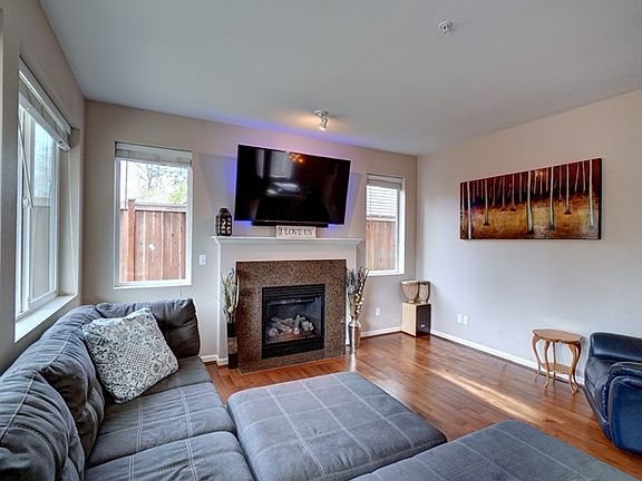 4th image of 17002 SE 262nd St
