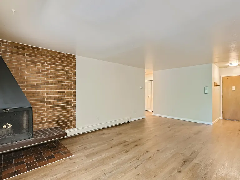 620 Mathews St #301 — Photo 2